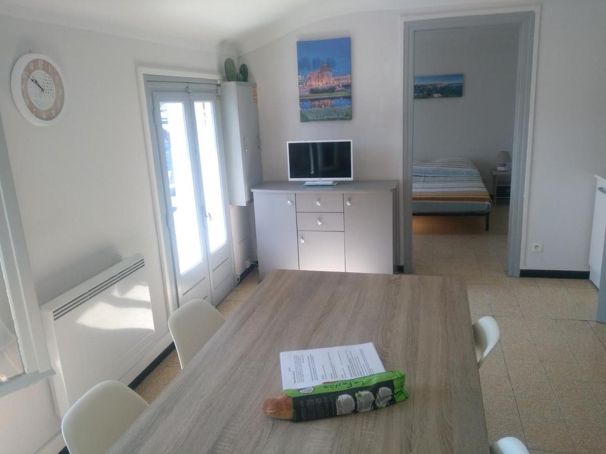Appartement 62 M2 1Er Etage Avec Jardin Au Rdc Saint-Génis エクステリア 写真